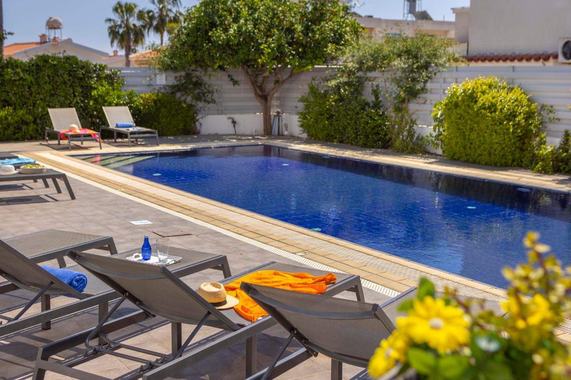 Azure Luxury Pool Villa Protaras Exterior photo